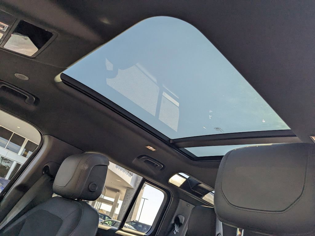 Used 2023 Land Rover Defender 110 V8 image 20