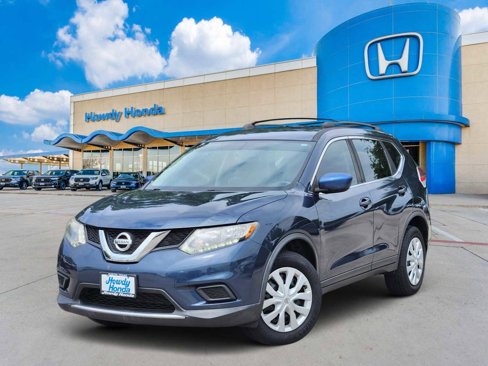 Used 2016 Nissan Rogue S AWD/4WD image 1
