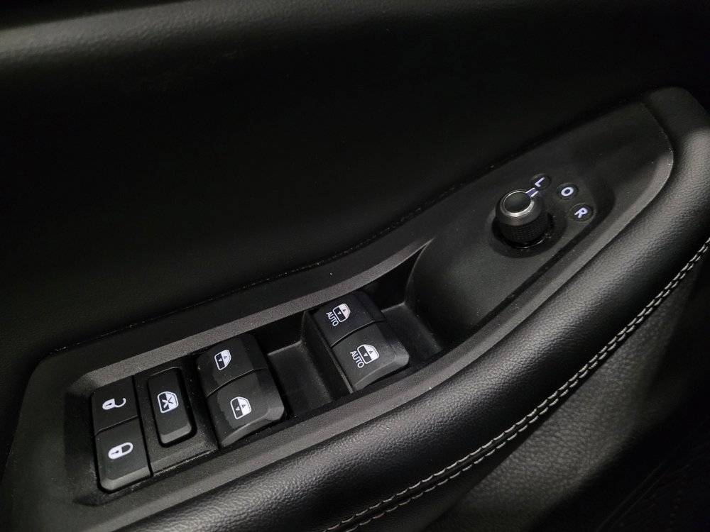 Used 2023 Jeep Grand Cherokee Altitude AWD/4WD image 27