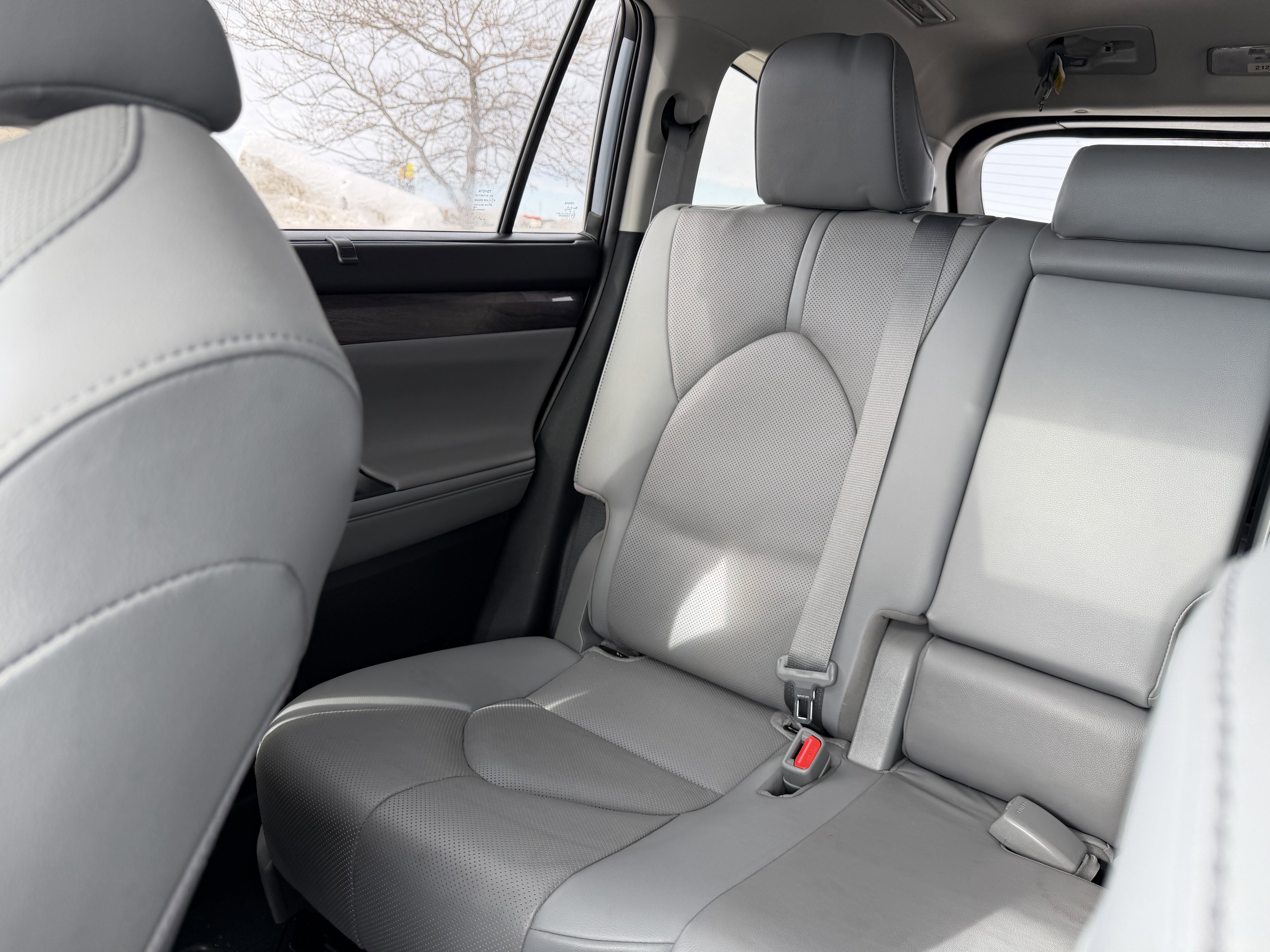 Used 2020 Toyota Highlander Limited image 12