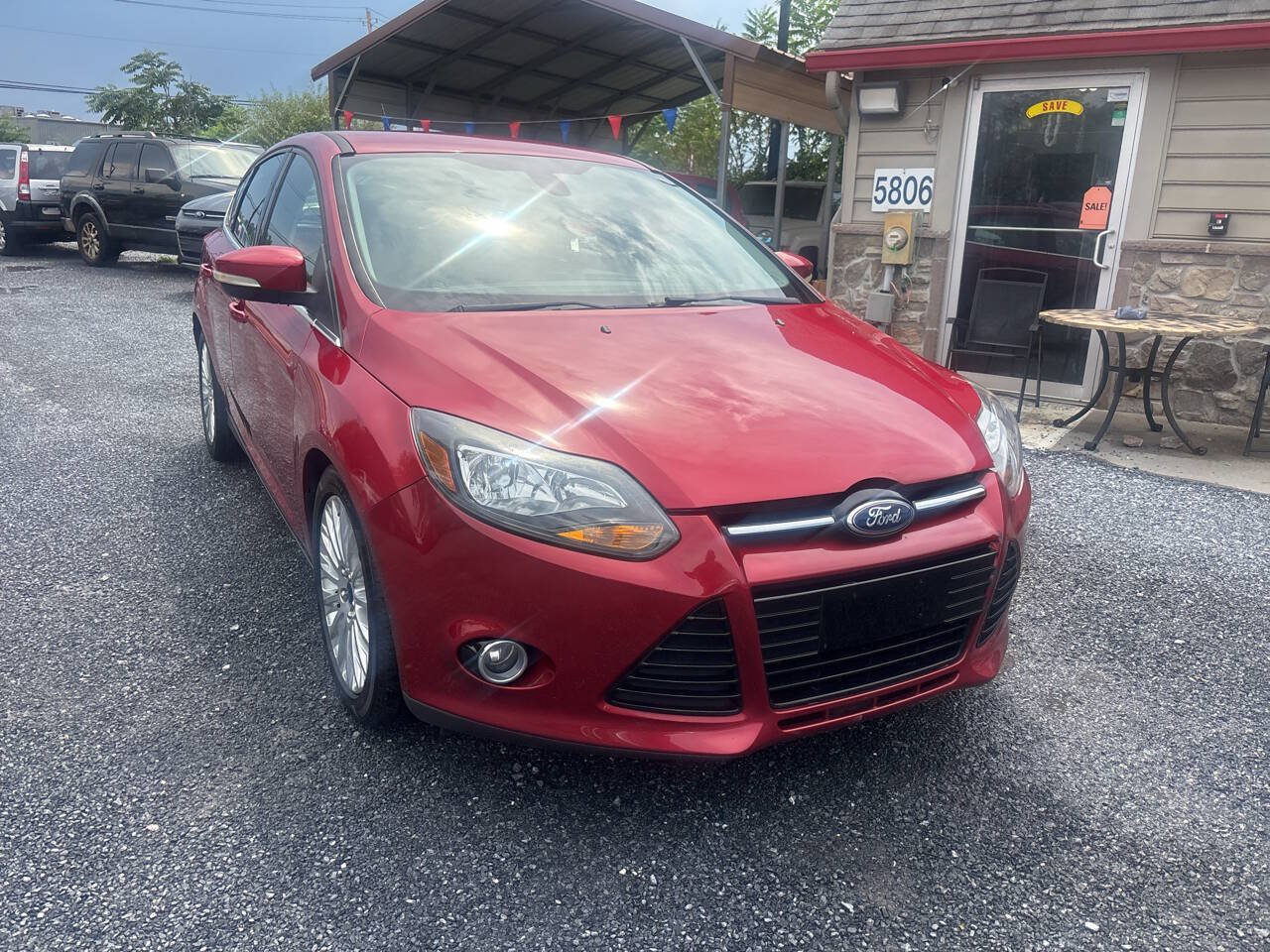 Used 2012 Ford Focus Titanium FWD image 4