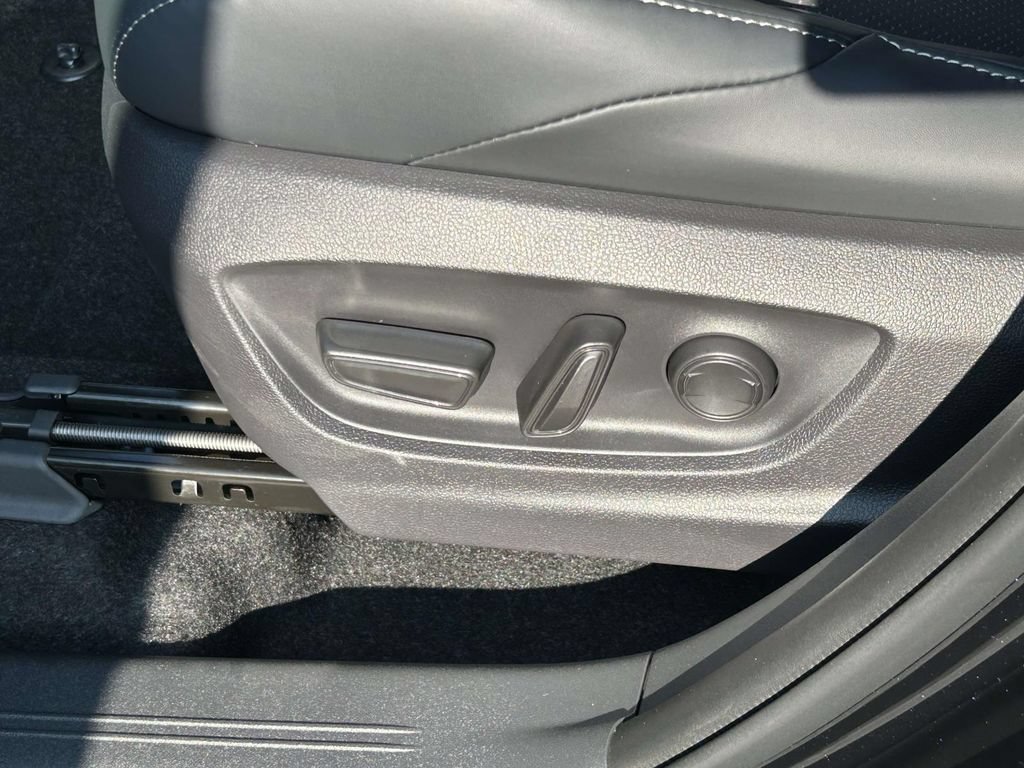 New 2026 Subaru Solterra AWD/4WD image 17