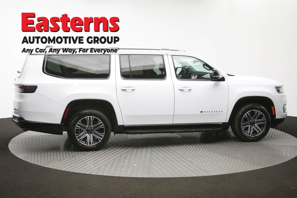 Used 2024 Jeep Wagoneer L Series II w/ Flexible Seating Group RWD image 47