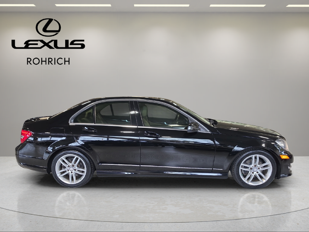 Used 2012 Mercedes-Benz C 300 4MATIC Sedan image 5