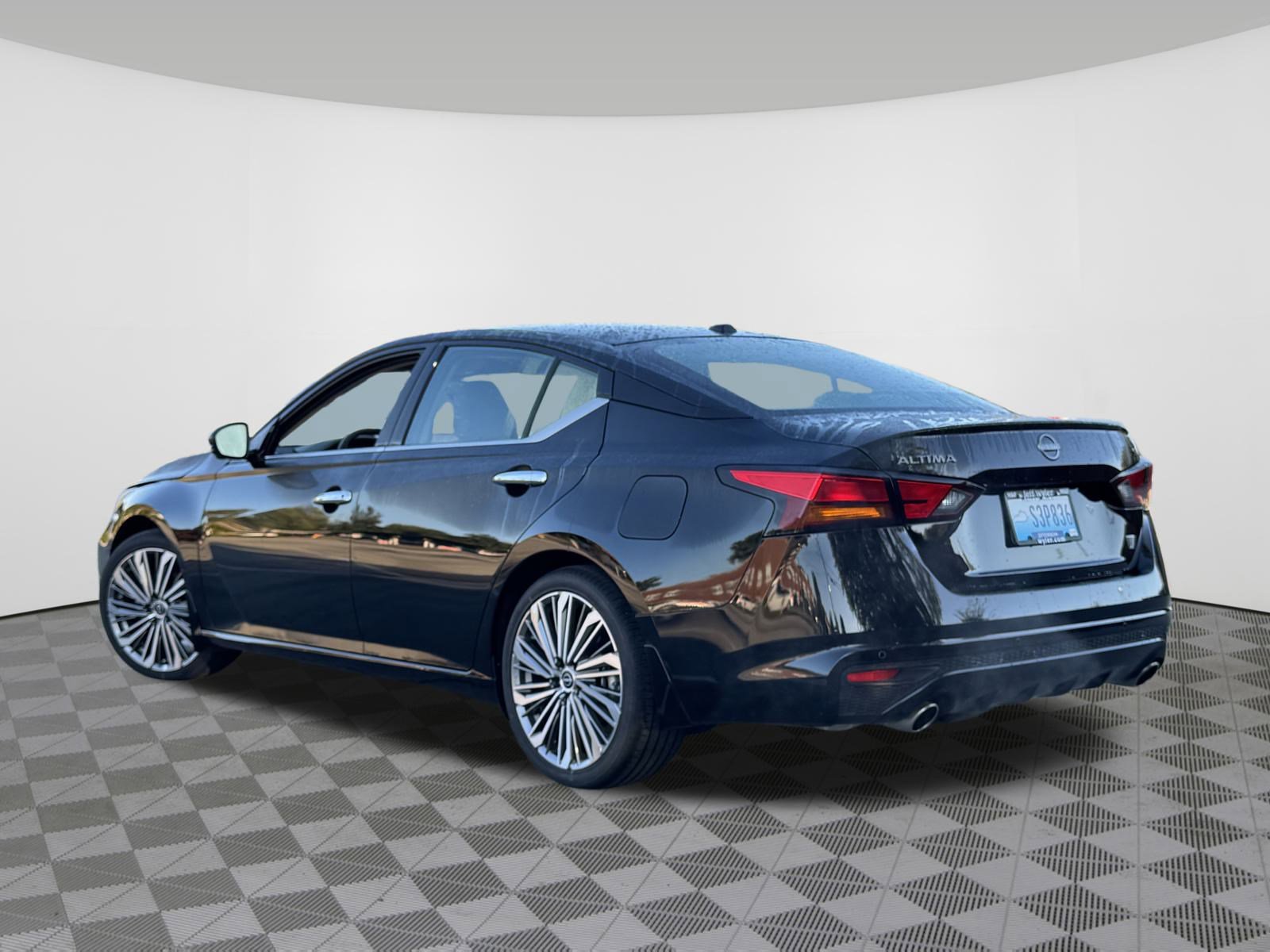 Used 2025 Nissan Altima 2.5 SL image 17