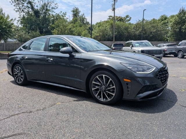 Used 2023 Hyundai Sonata Limited FWD image 2