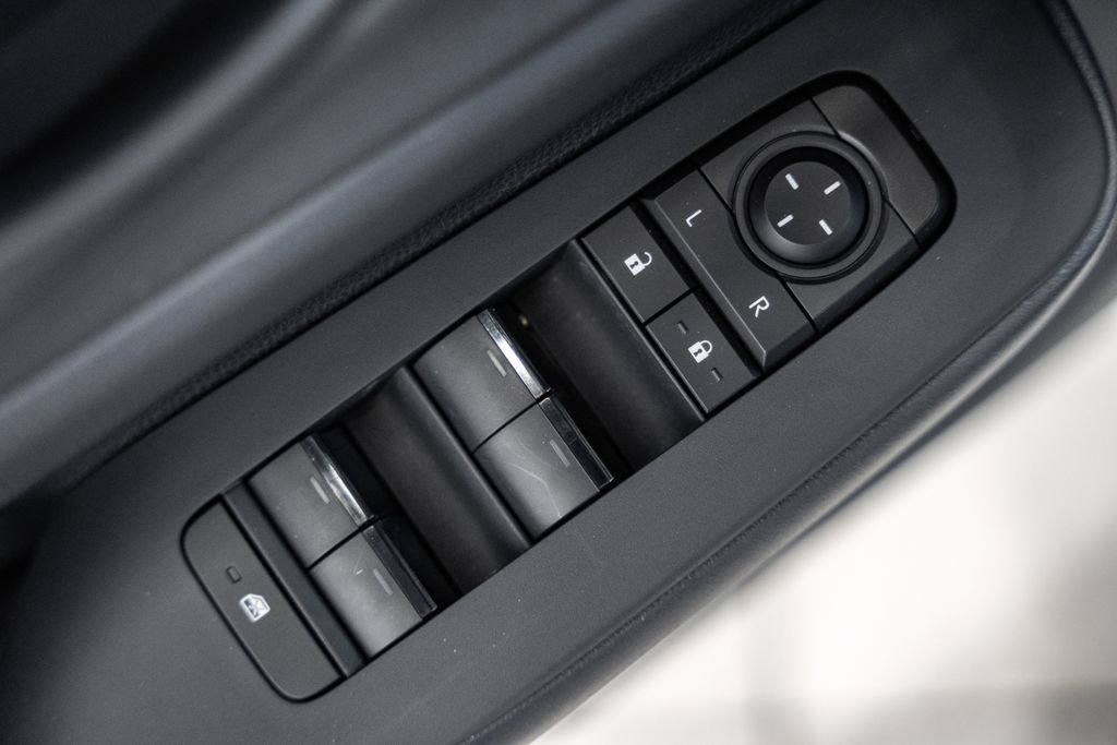 Used 2024 Toyota Prius Prime SE image 34