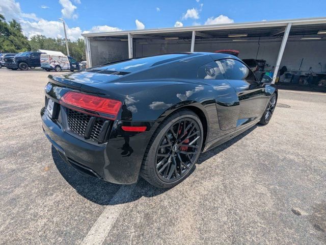 Used 2018 Audi R8 V10 w/ 20" Wheel Package RWD image 5