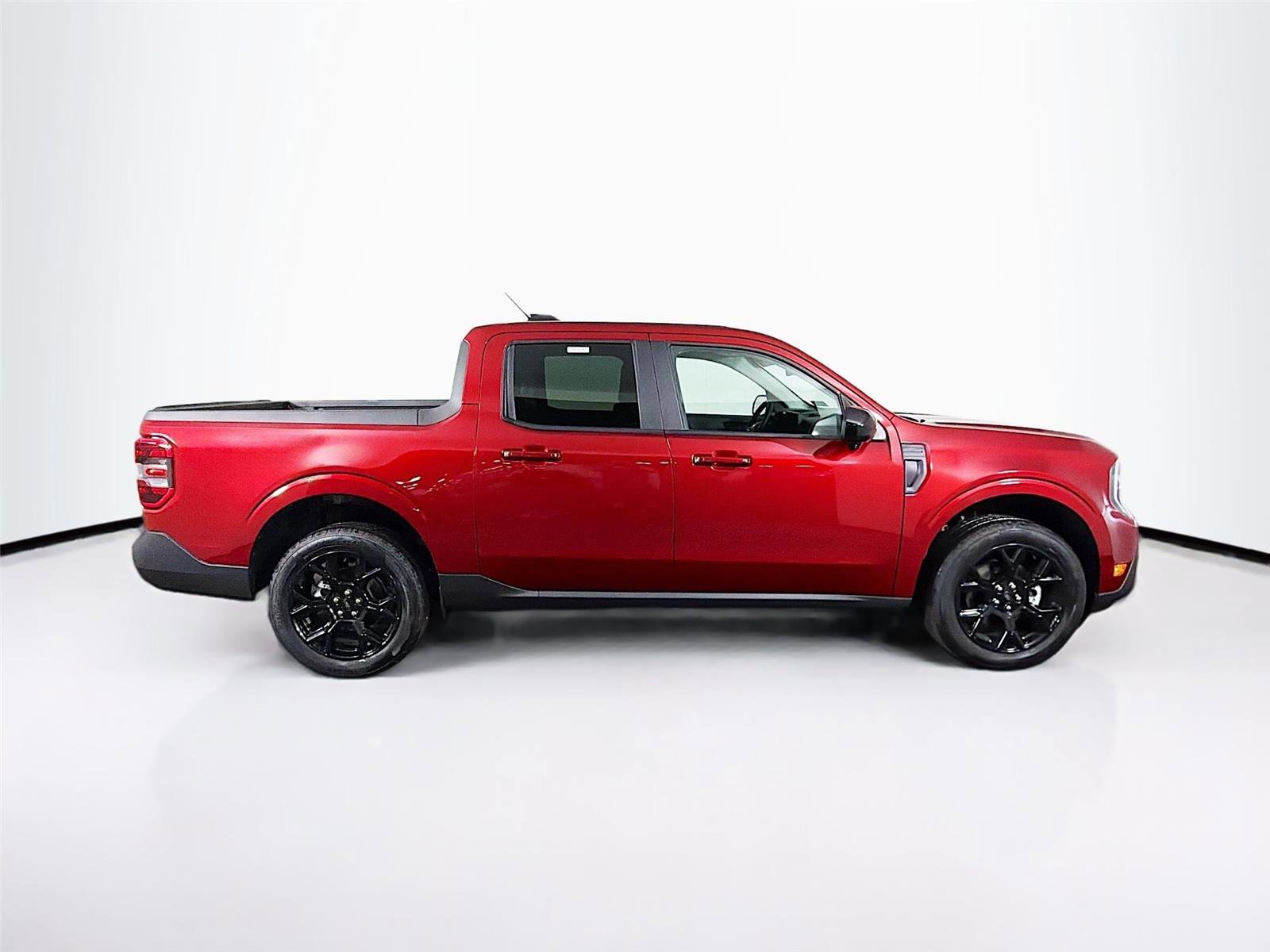 Used 2025 Ford Maverick Lariat w/ Black Appearance Package AWD/4WD image 8