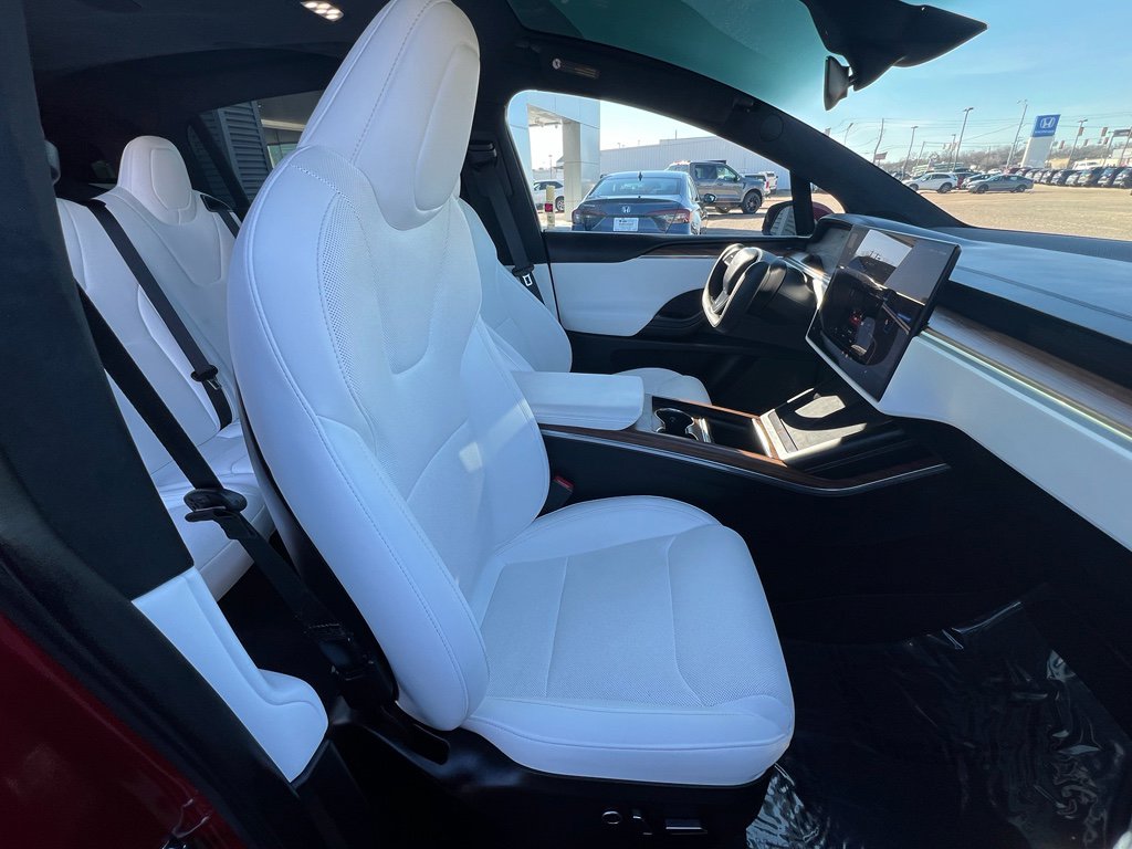 Used 2024 Tesla Model X image 13