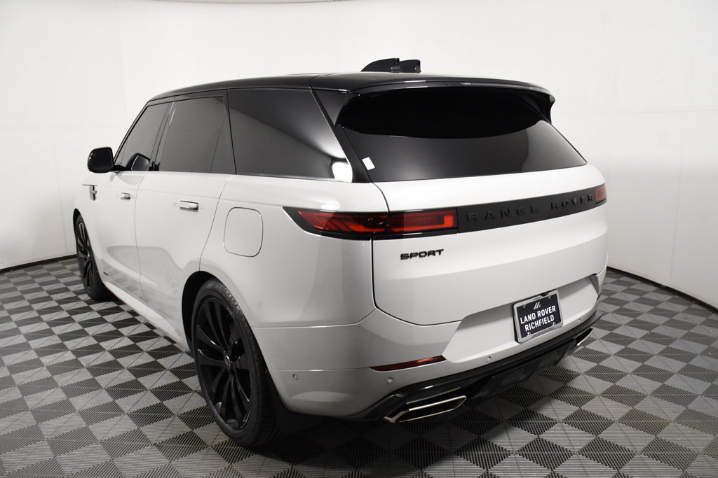 Used 2025 Land Rover Range Rover Sport Autobiography AWD/4WD image 4