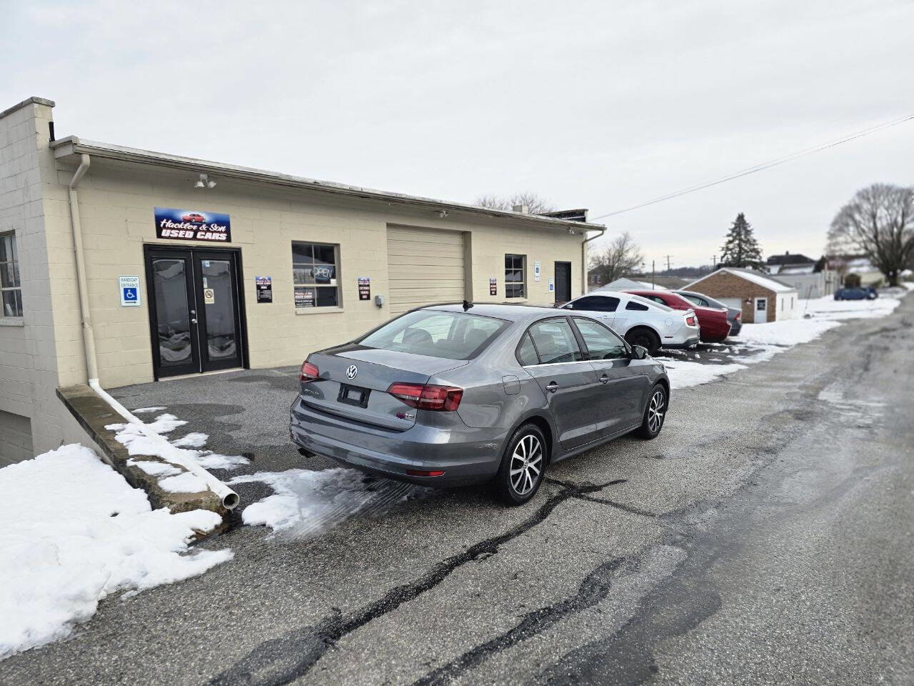 Used 2017 Volkswagen Jetta SE image 5