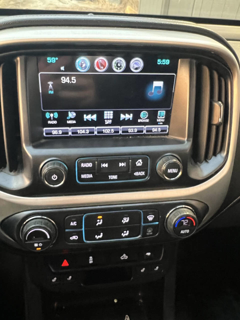 Used 2017 GMC Canyon SLT image 10