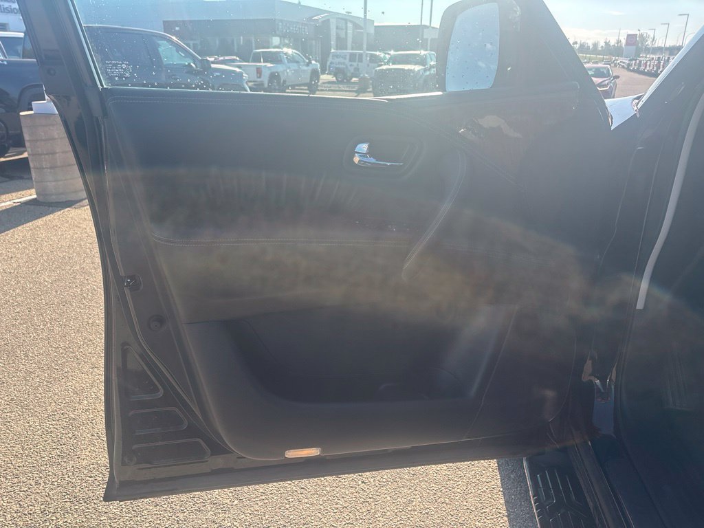 Used 2019 Nissan Armada Platinum w/ Captain's Chairs Package AWD/4WD image 13