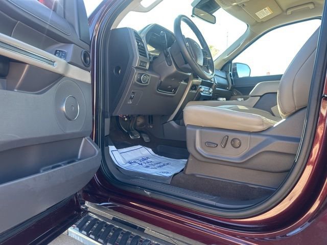 Used 2021 Ford Expedition XLT image 24