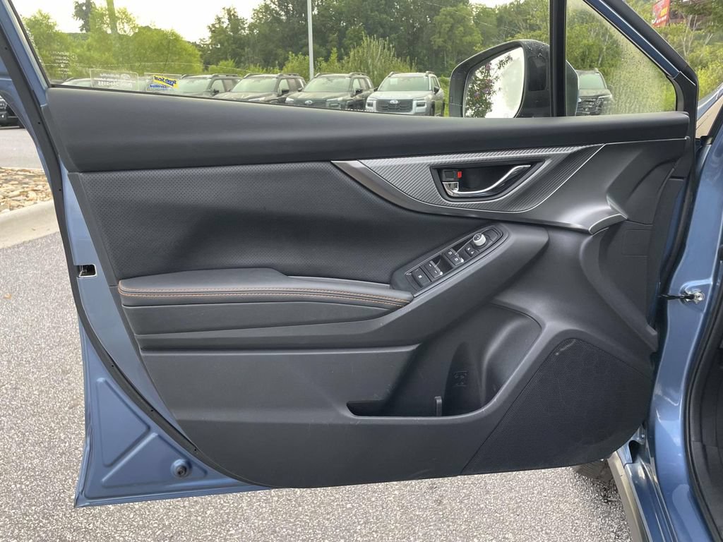 Used 2023 Subaru Crosstrek 2.5i Limited w/ Moonroof Package AWD/4WD image 5
