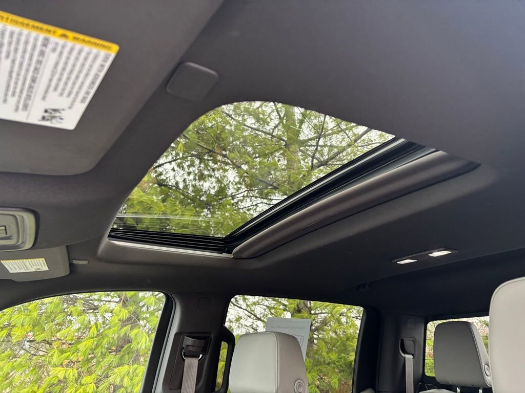 Used 2023 GMC Sierra 1500 SLT w/ SLT Premium Package image 17