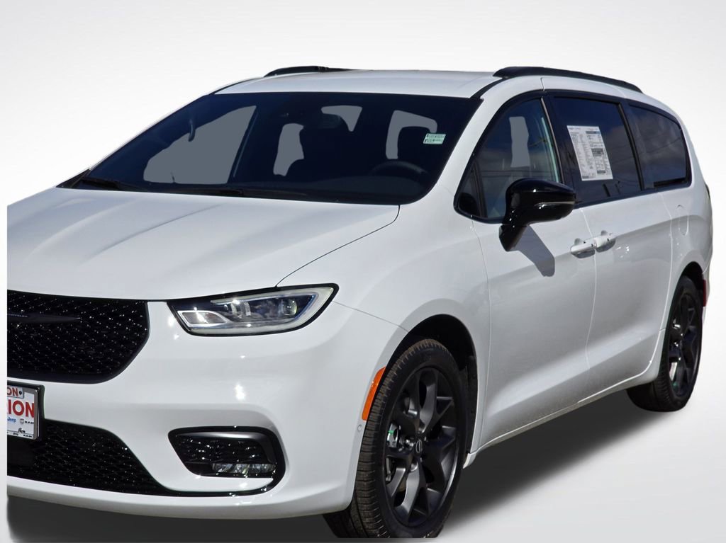 New 2026 Chrysler Pacifica Select image 42