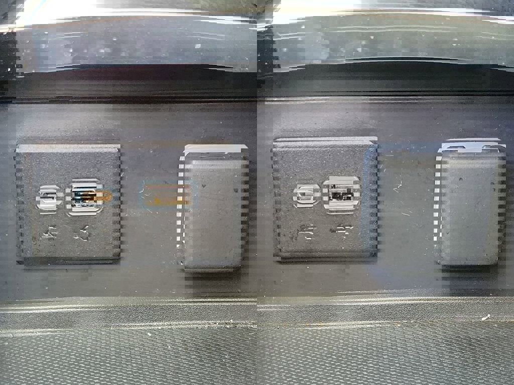 Used 2023 Buick Envision Preferred image 29