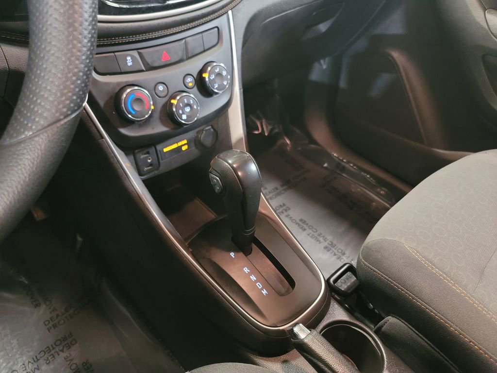 Used 2018 Chevrolet Trax LS image 15