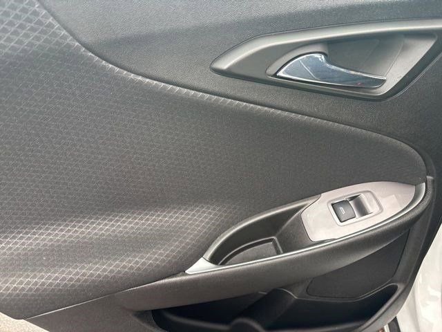 Used 2023 Chevrolet Malibu LT image 32