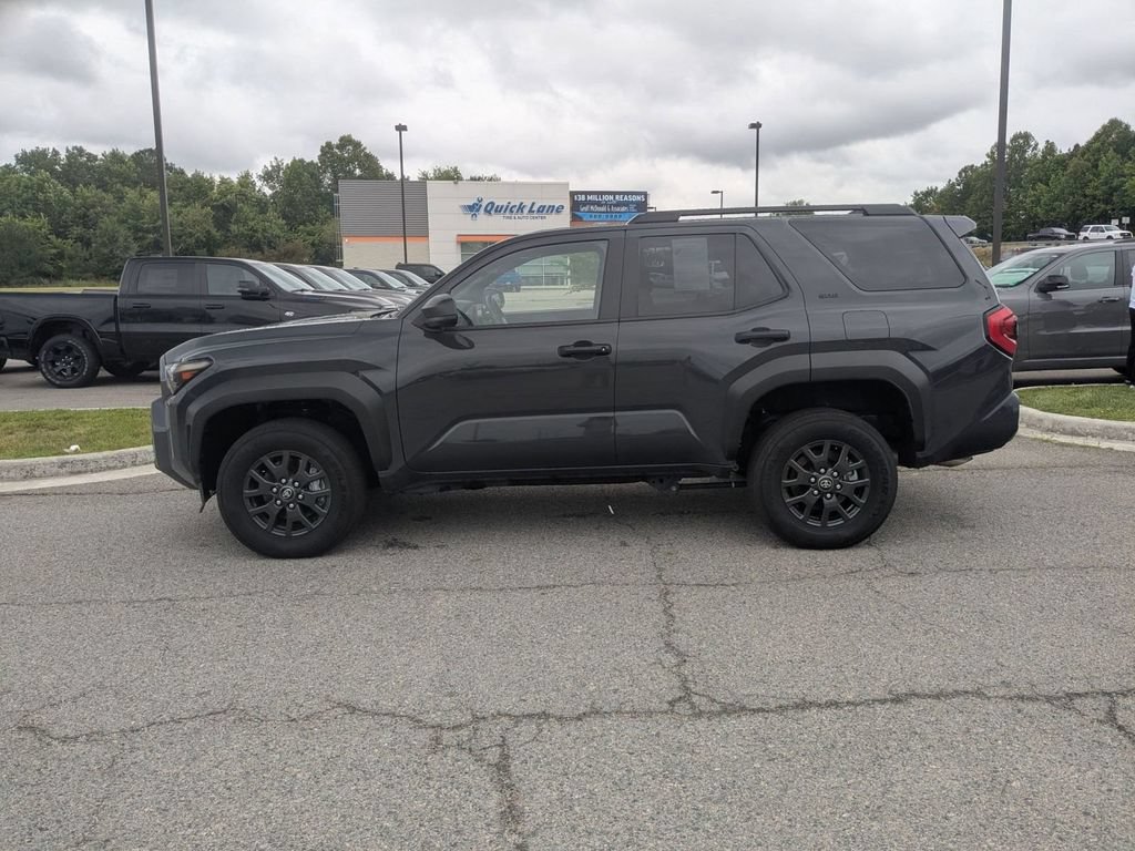 Used 2025 Toyota 4Runner SR5 AWD/4WD image 2