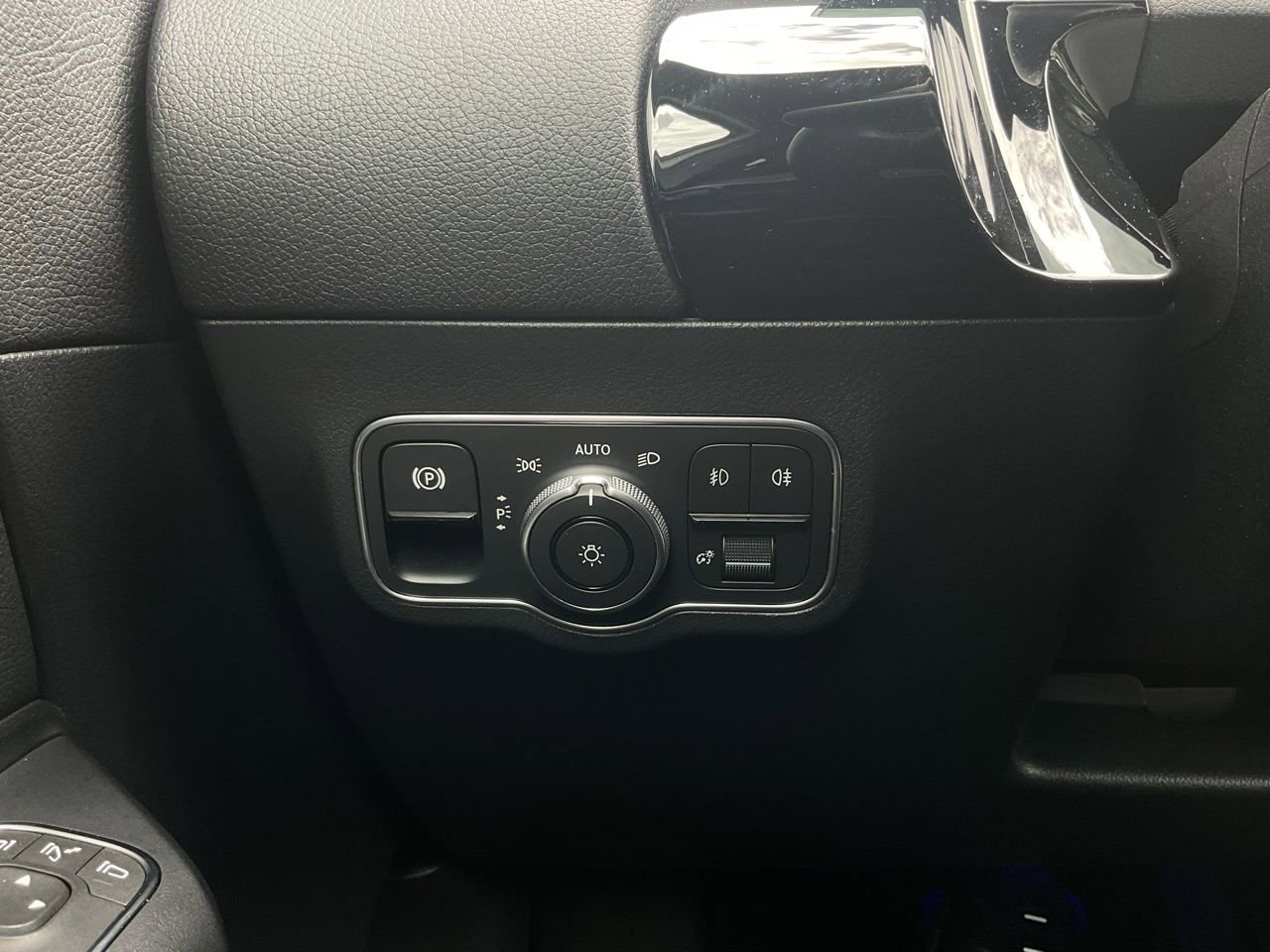 Used 2025 Mercedes-Benz GLA 250 image 21