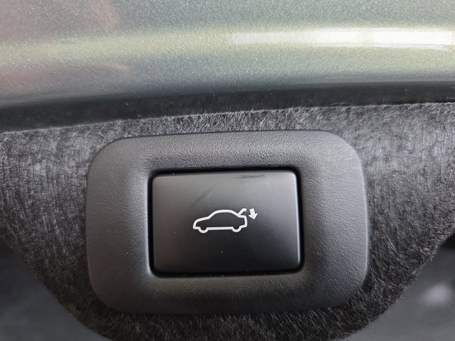 Certified 2025 Lexus ES 300h w/ Premium Package image 13