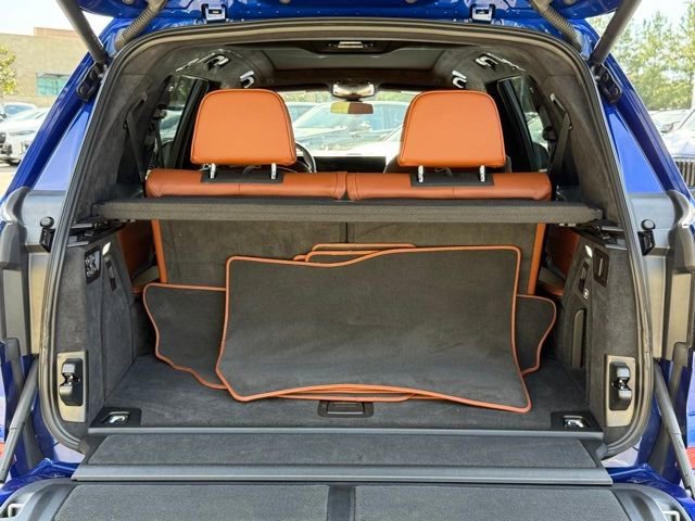Used 2025 BMW X7 M60i image 15