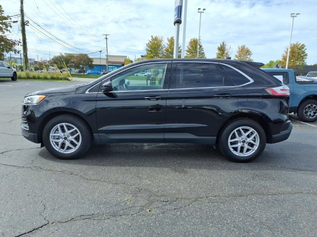 Used 2023 Ford Edge SEL w/ Convenience Package AWD/4WD image 4