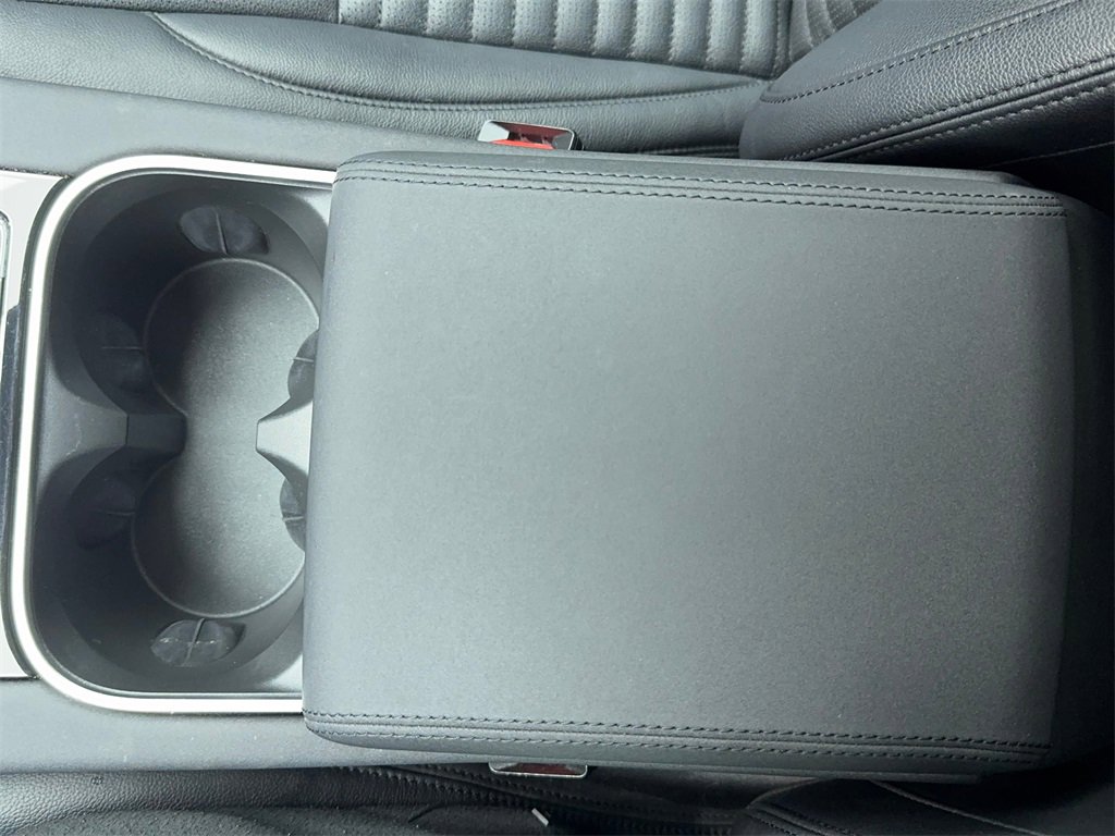 Used 2022 Land Rover Discovery Sport S image 37