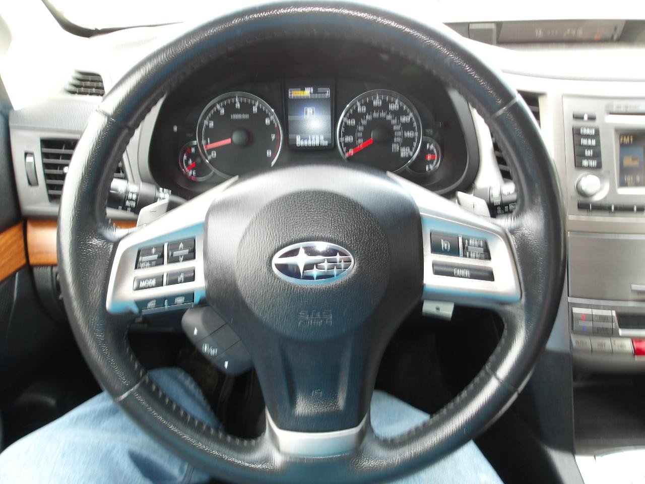 Used 2014 Subaru Outback 3.6R Limited w/ Moonroof Package AWD/4WD image 16