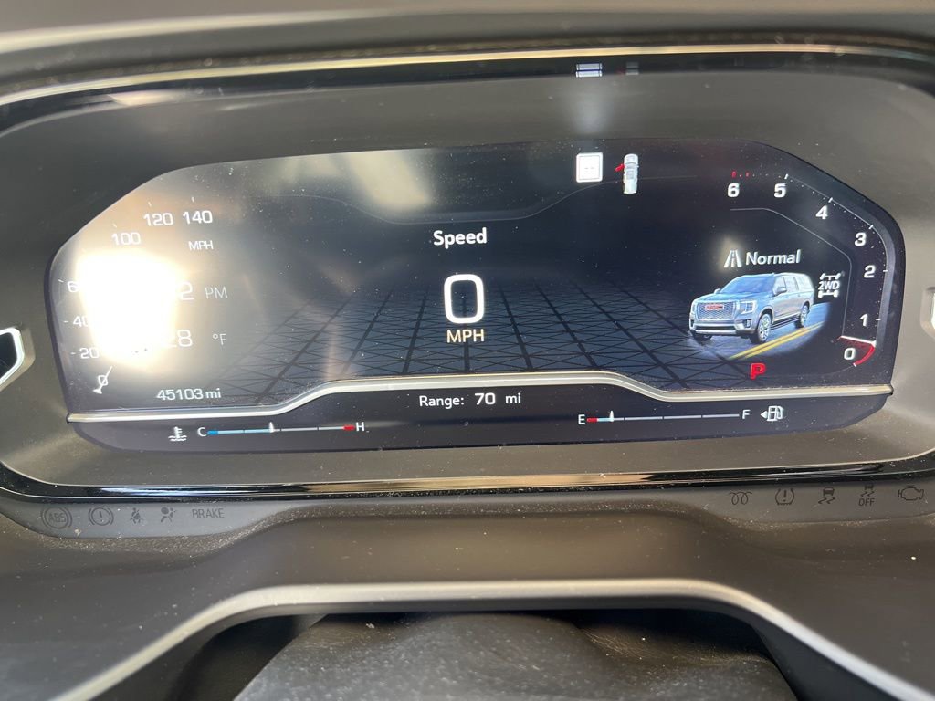 Used 2022 GMC Yukon XL Denali image 21