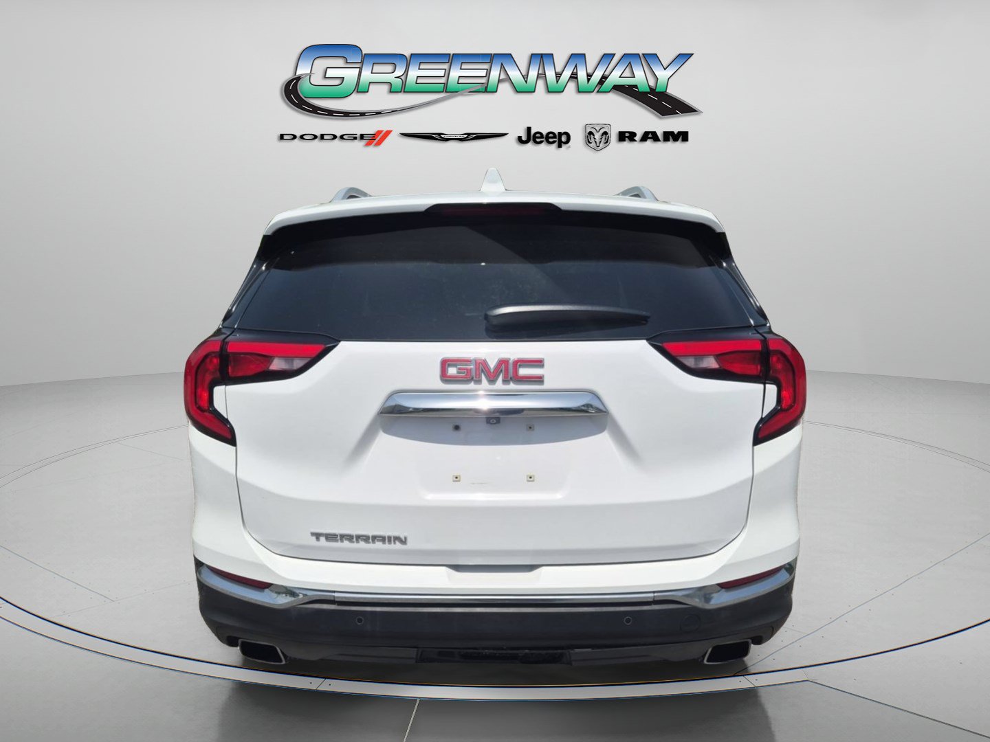 Used 2019 GMC Terrain SLT w/ Preferred Package FWD image 2