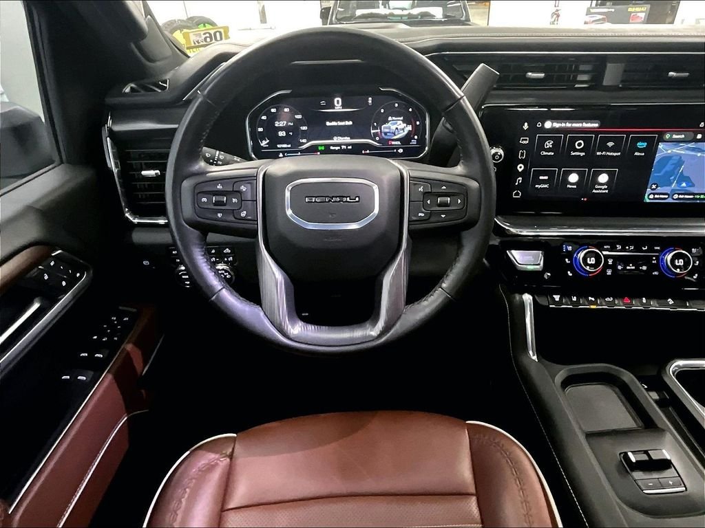Used 2025 GMC Sierra 2500 Denali Ultimate AWD/4WD image 17