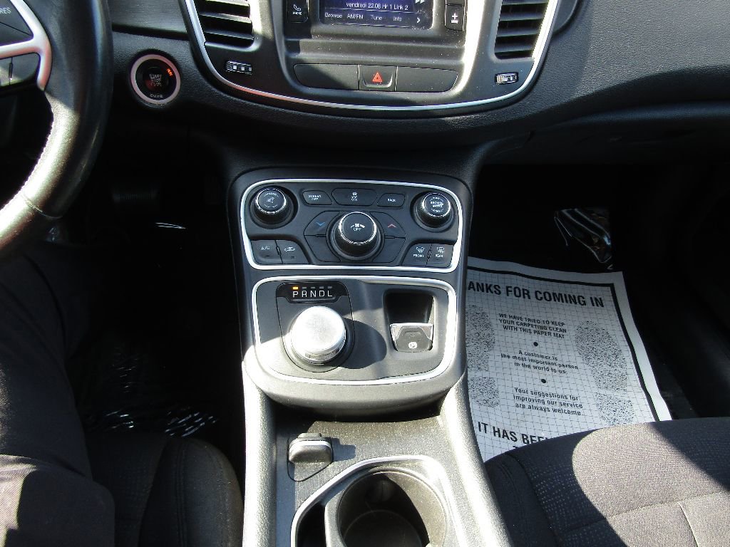 Used 2015 Chrysler 200 Limited w/ Convenience Group FWD image 15