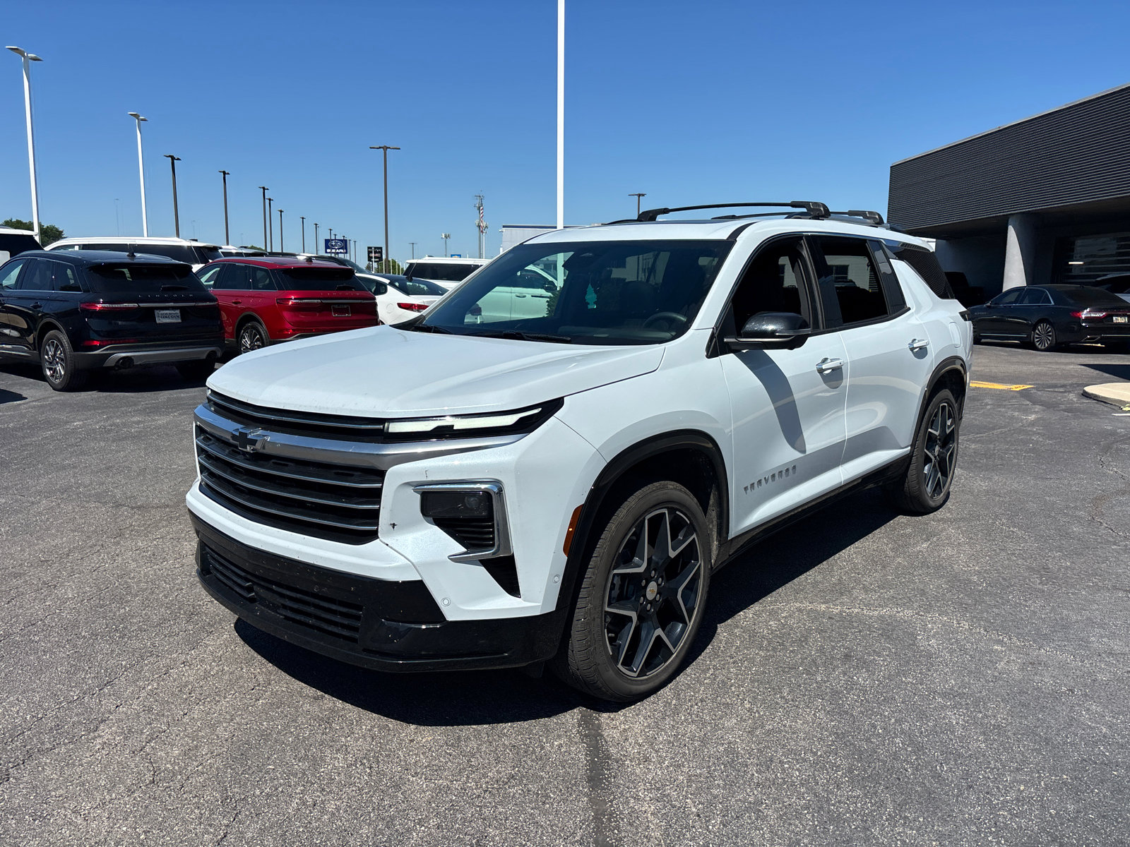 Used 2026 Chevrolet Traverse High Country w/ LPO, Floor Liner Package AWD/4WD image 3