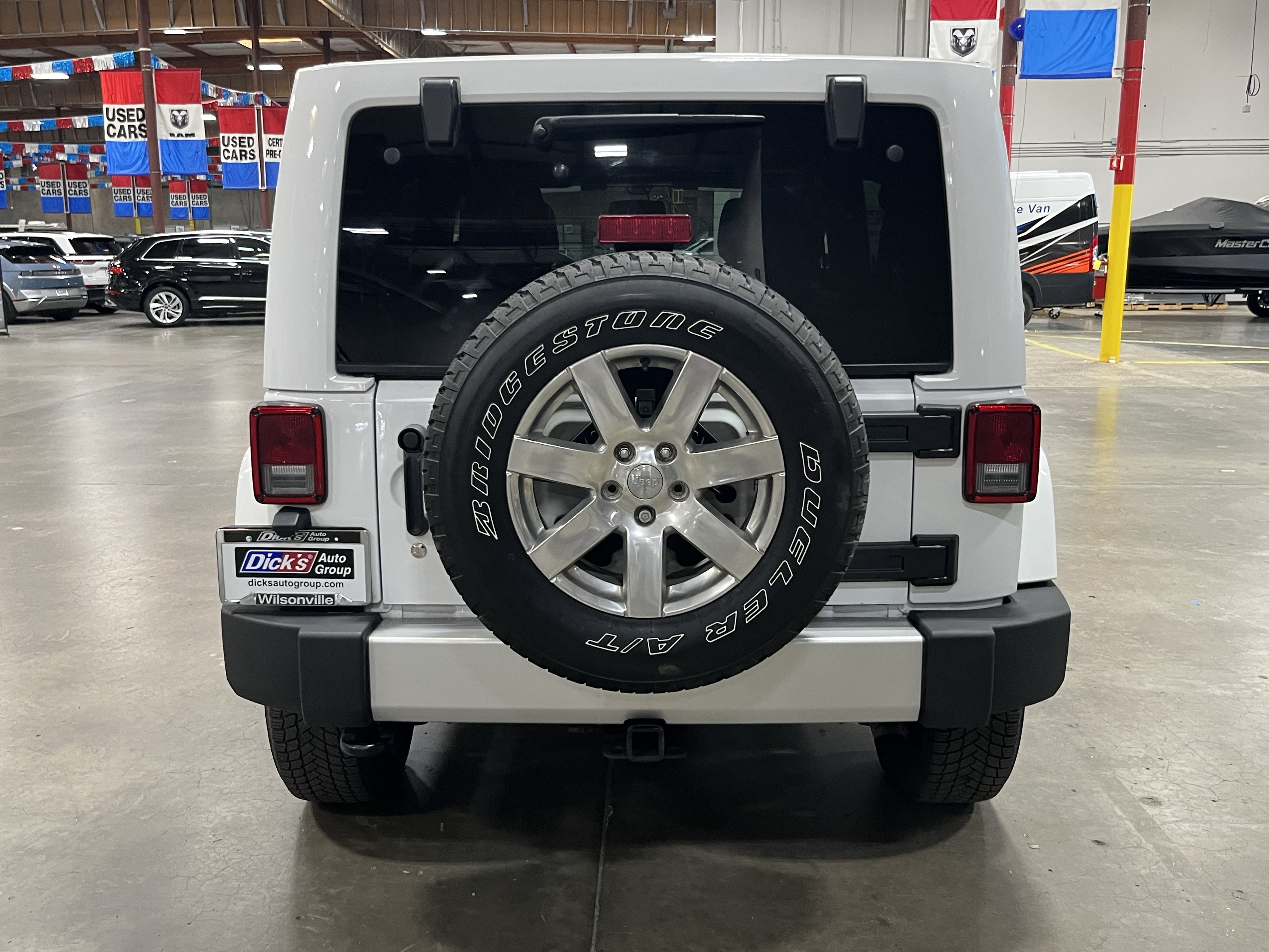 Used 2015 Jeep Wrangler Unlimited Sahara w/ Max Tow Package AWD/4WD image 5
