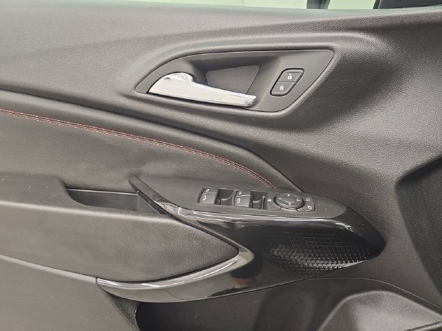 Used 2026 Chevrolet Trax RS w/ Driver Confidence Package FWD image 31