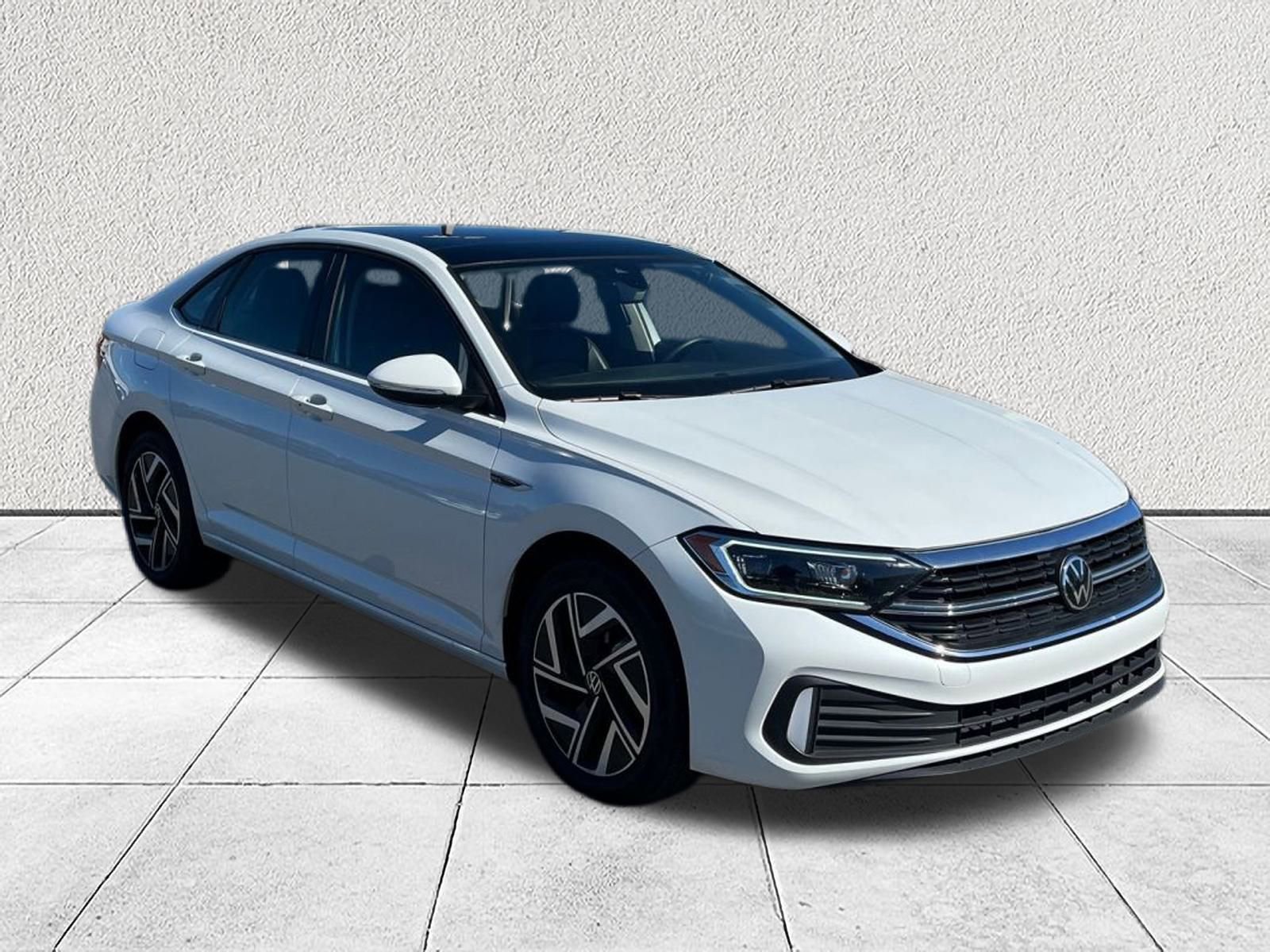 Used 2024 Volkswagen Jetta SEL image 1