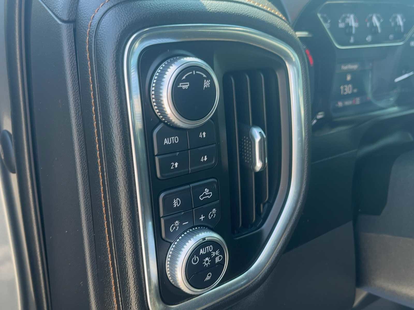 Used 2019 GMC Sierra 1500 AT4 w/ AT4 Preferred Package AWD/4WD image 14