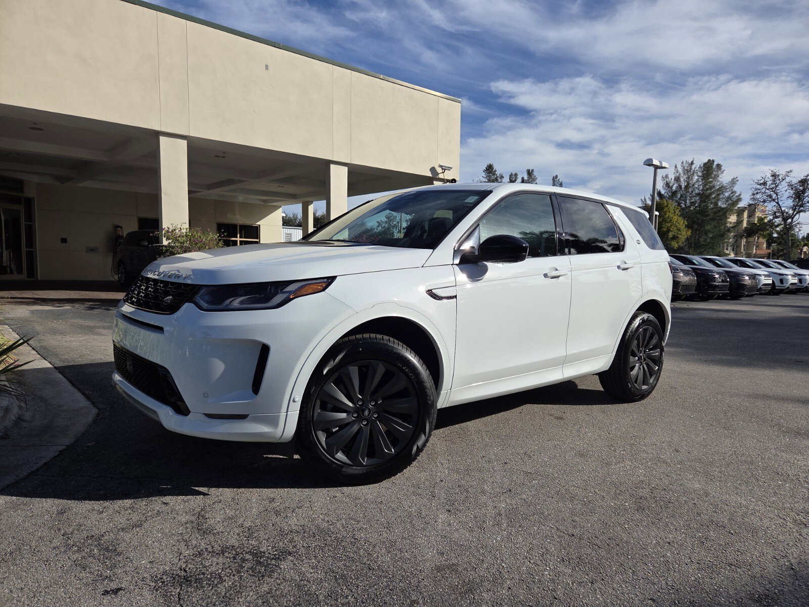 New 2025 Land Rover Discovery Sport S AWD/4WD image 18