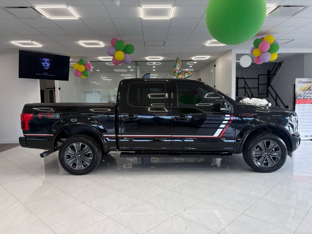 Used 2018 Ford F150 Lariat w/ Equipment Group 502A Luxury AWD/4WD image 5