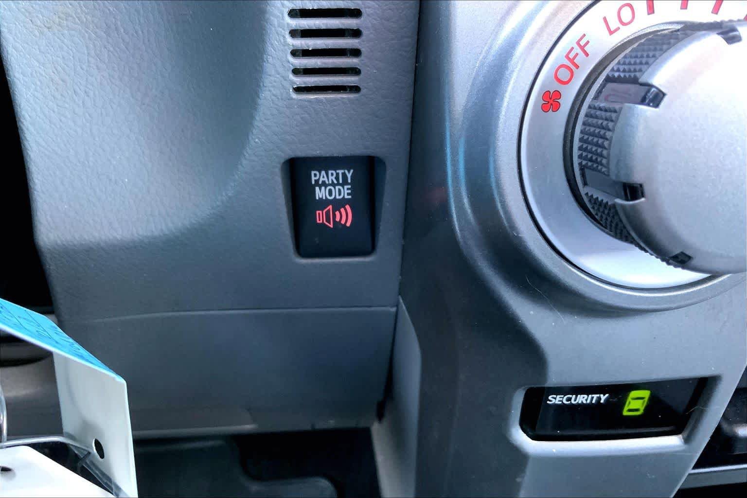 Used 2013 Toyota 4Runner SR5 w/ Convenience Pkg image 35