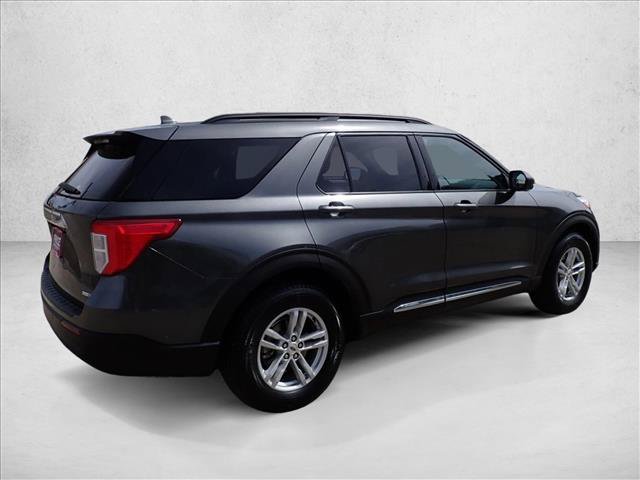 Used 2020 Ford Explorer XLT AWD/4WD image 4