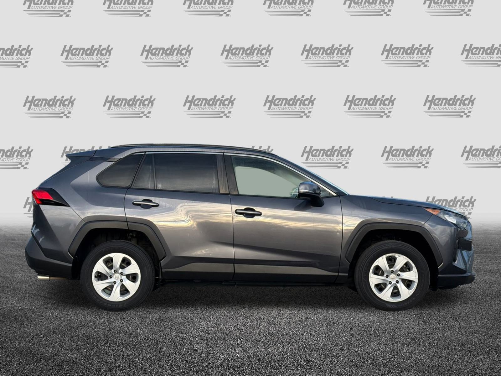 Used 2019 Toyota RAV4 LE image 3