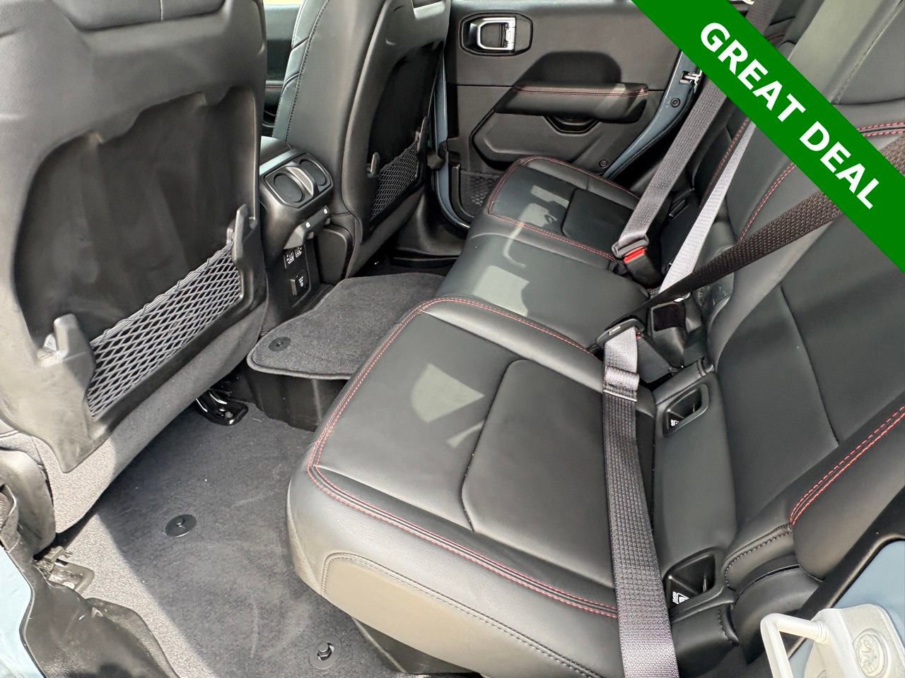 Used 2025 Jeep Gladiator Rubicon w/ Convenience Group AWD/4WD image 40