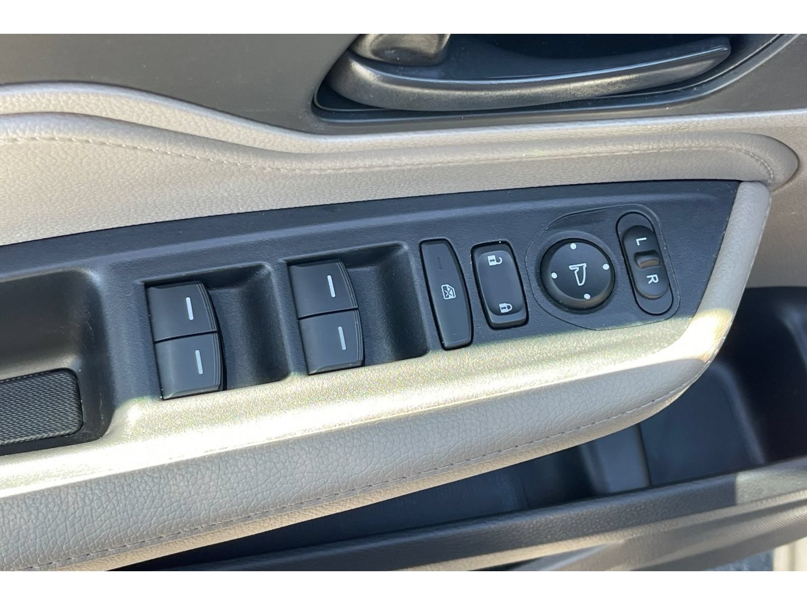 Certified 2019 Honda Odyssey EX image 12