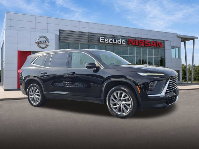 Used 2025 Buick Enclave Preferred FWD image 1