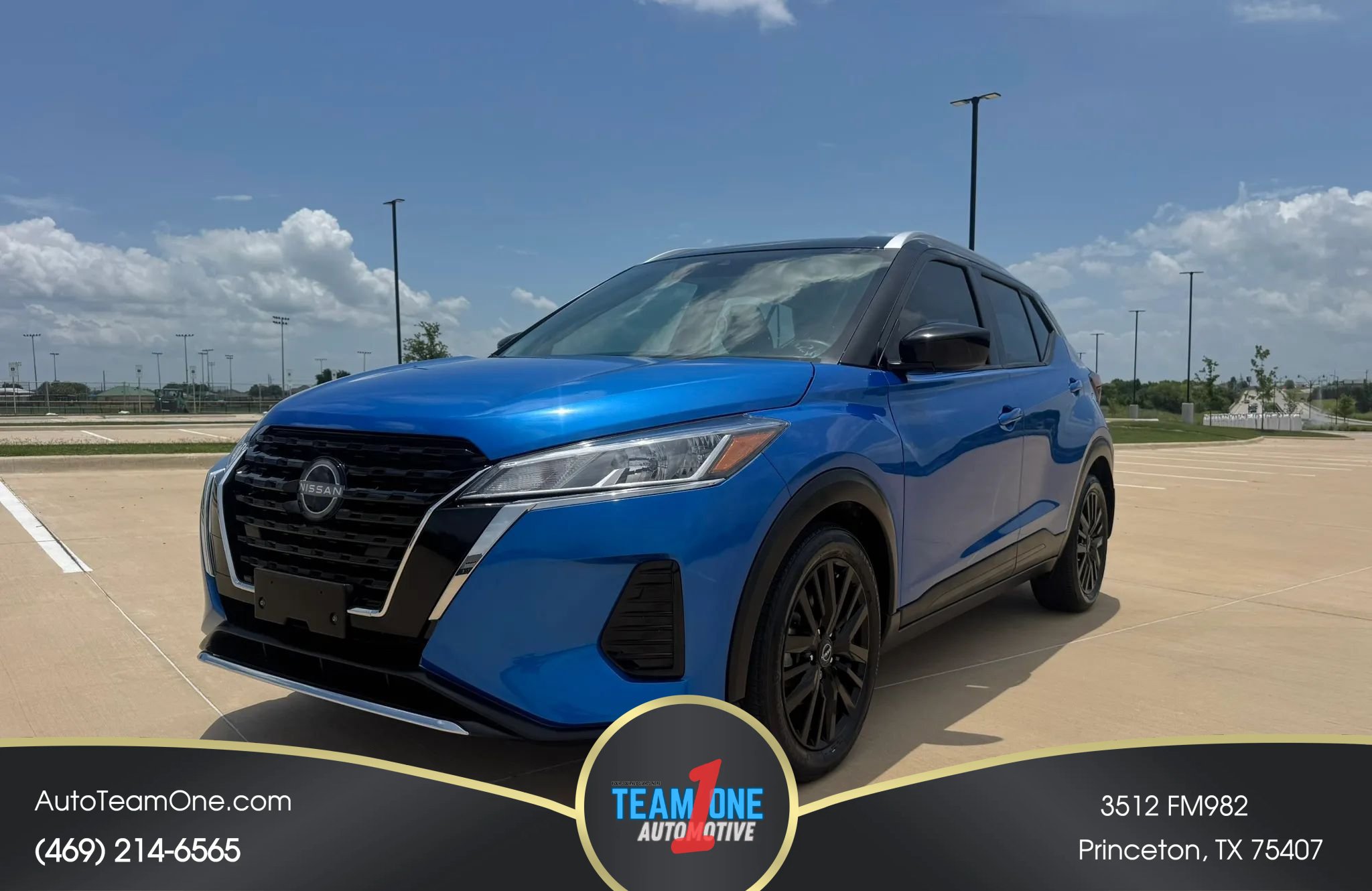 Used 2023 Nissan Kicks SV FWD image 1